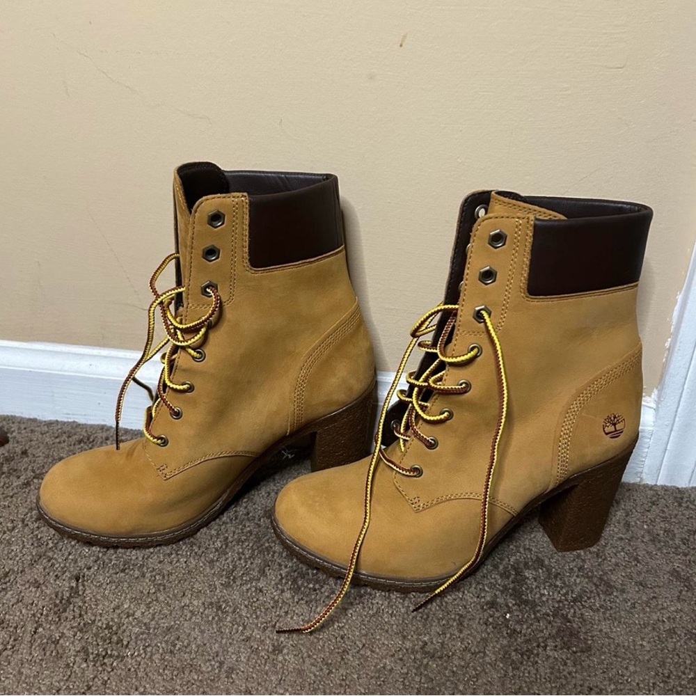 Timberland Women's Wheat/Tan Lace-Up Heel Boots
